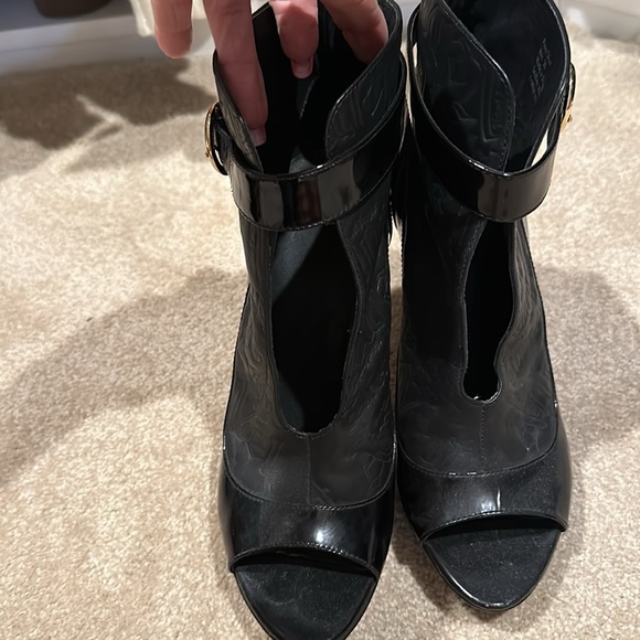 Black VELVET ANGELS booties size 39 GUC - Picture 3 of 10